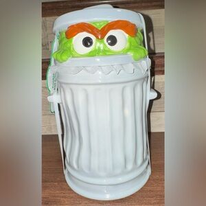 Super Cute 🥰 Hand Painted Oscar the Grouch Sesame Street Cookie Jar 11” - NEW